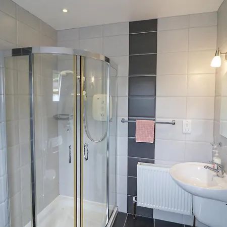 Rock Lawn بيت للعطل *