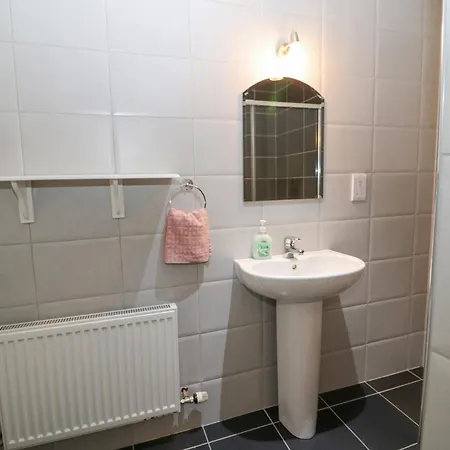 بيت للعطل Rock Lawn