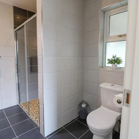 بيت للعطل Rock Lawn *